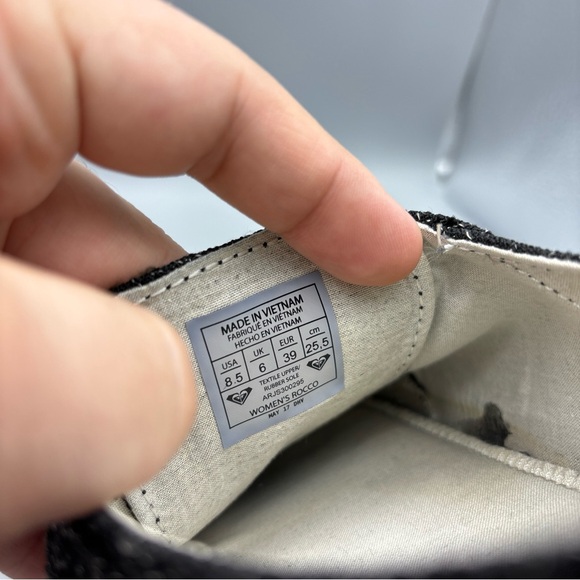 Roxy Rocco Sneakers Women's Size 8.5 Black Slip On - Picture 11 of 11